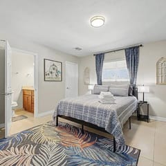 Howe House Room 2 | Fern Room