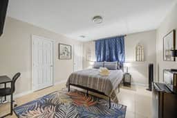 Howe House Room 2 | Fern Room - Image 3